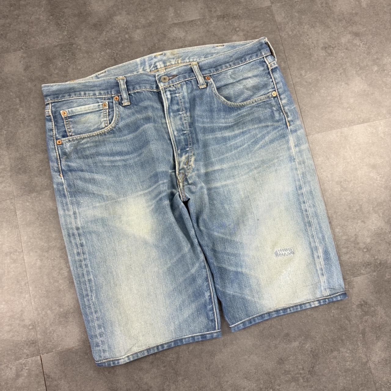 Levi’s 501 2000s relaxed fit denim shorts jorts