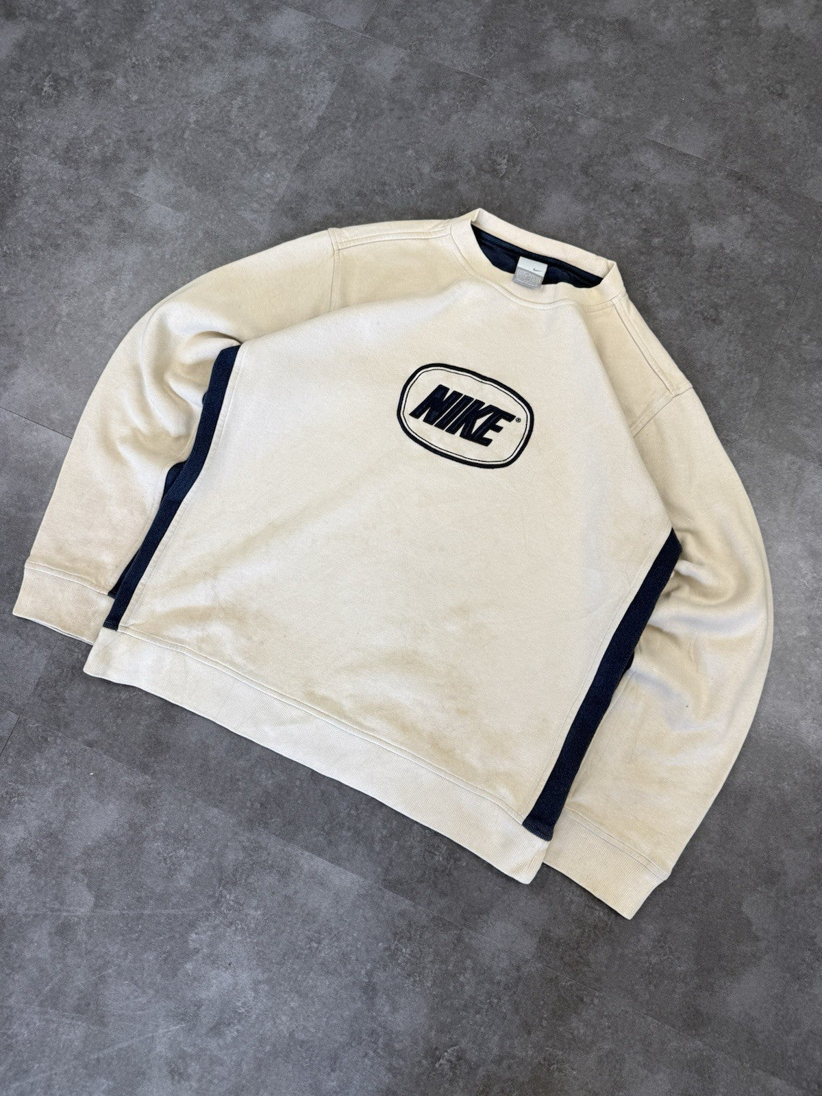 Vintage 90s Nike Grey Tag Cream Pullover Sweatshirt Centre Logo Size M