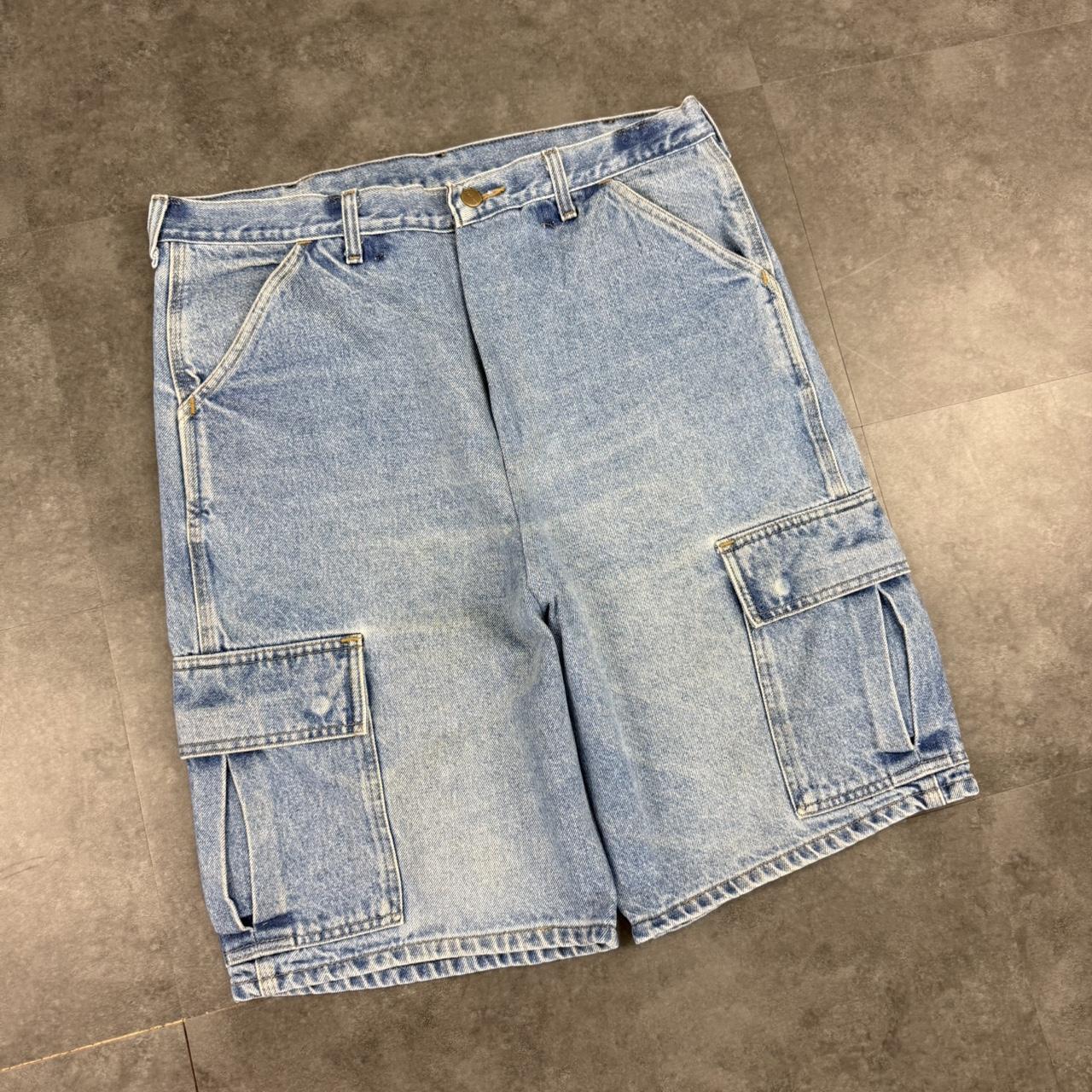 Carhartt 2000s dungaree workwear comfort fit denim shorts jorts