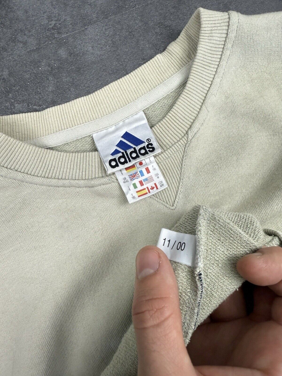 Vintage y2k 90s Adidas Sweatshirt Mens Size L cream/beige embroidered Spell Out