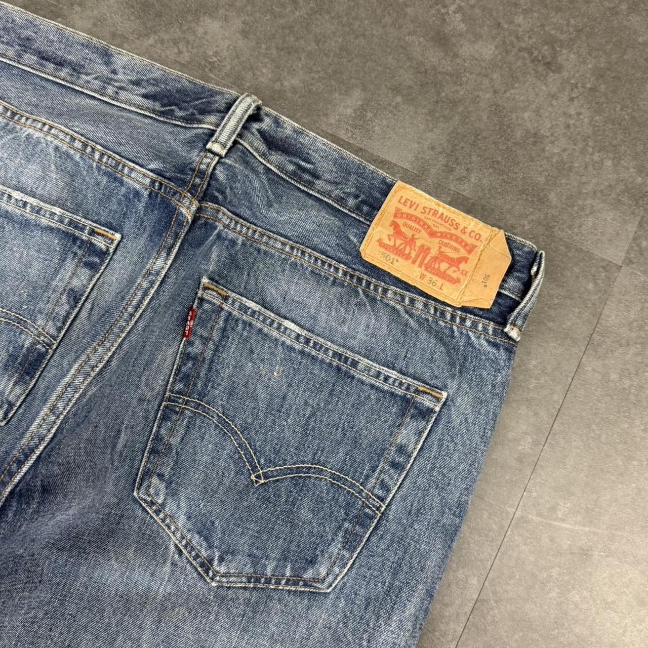 Levi’s 501 2000s dungaree workwear comfort fit denim shorts jorts
