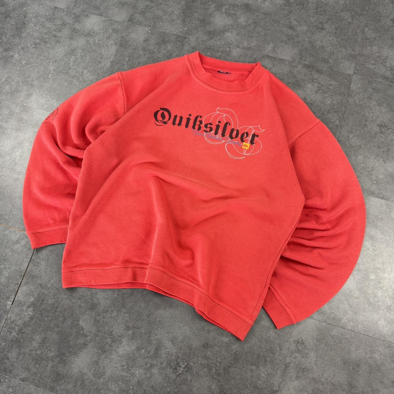Quiksilver Vintage 2000s old English Surfwear company grunge y2k spellout sweatshirt