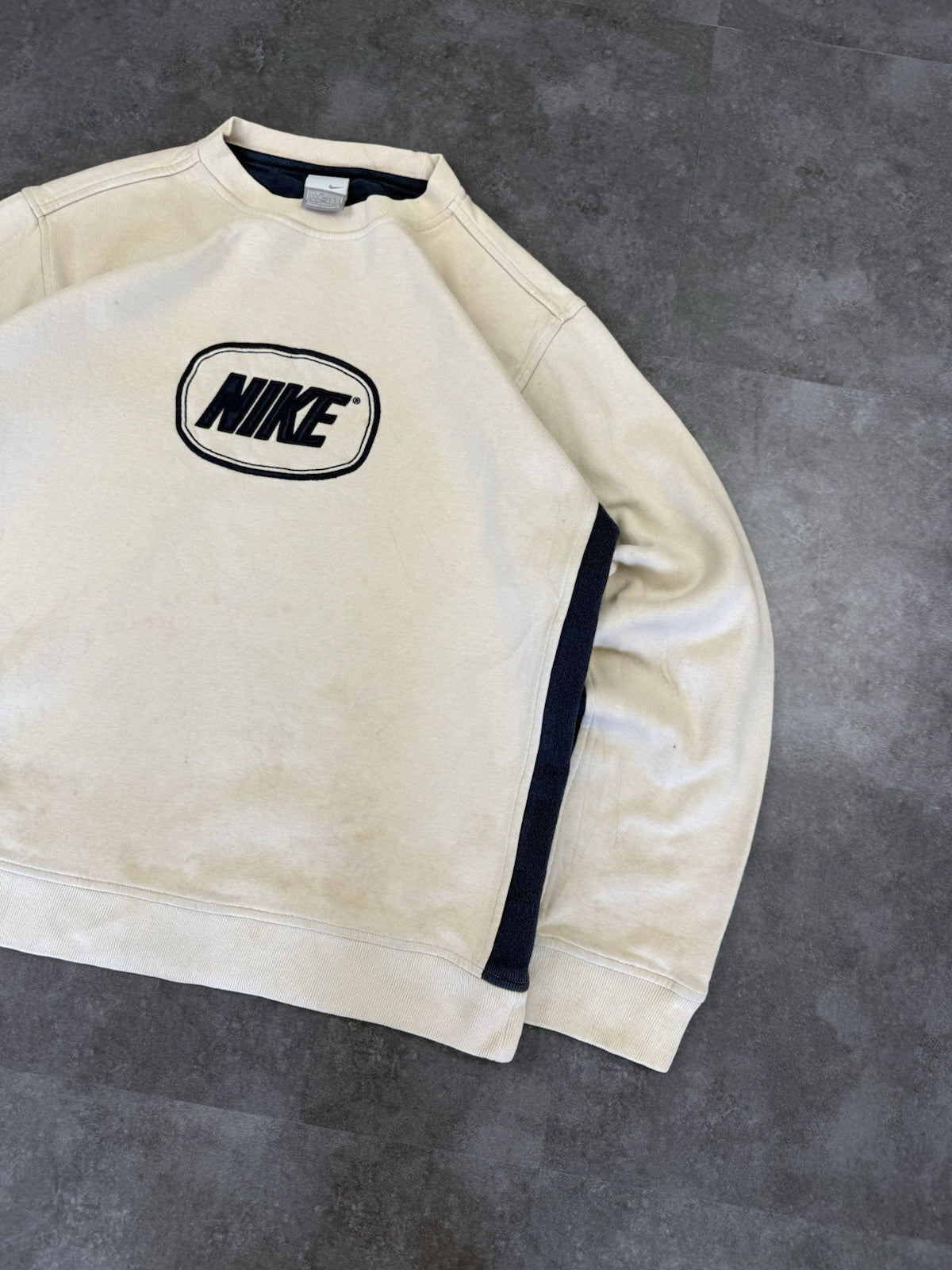Vintage 90s Nike Grey Tag Cream Pullover Sweatshirt Centre Logo Size M