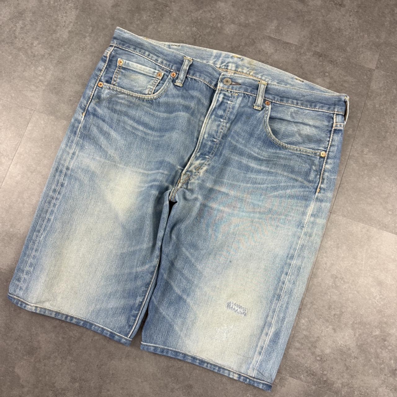 Levi’s 501 2000s relaxed fit denim shorts jorts