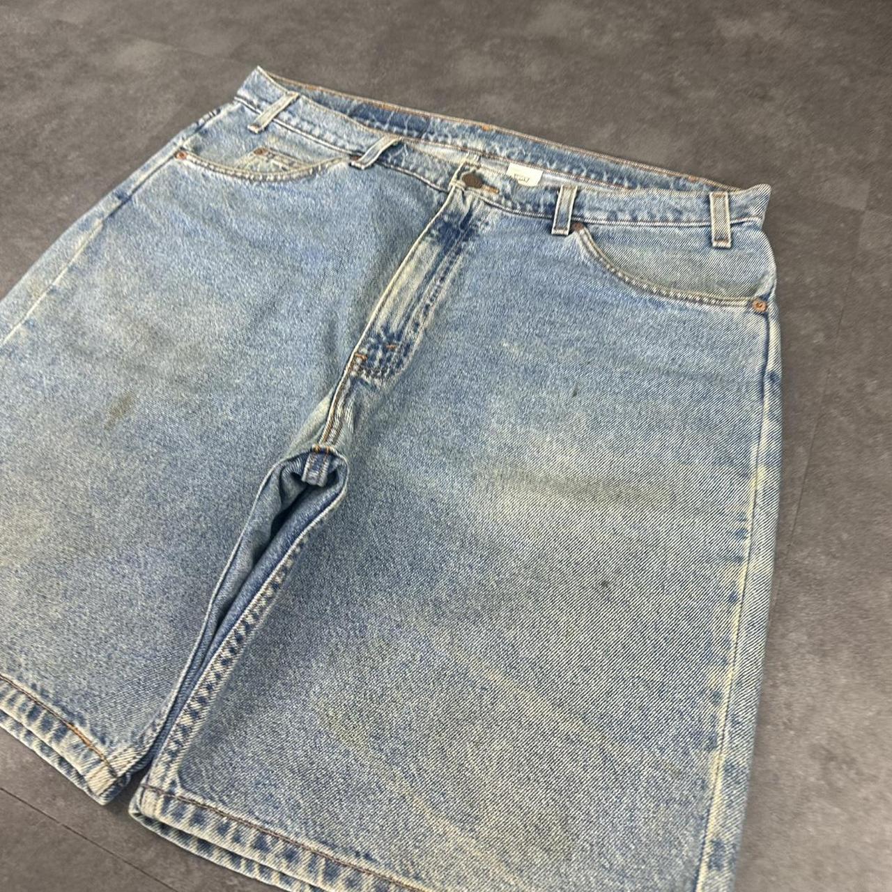 Levi’s 550 2000s dungaree workwear comfort fit denim shorts jorts