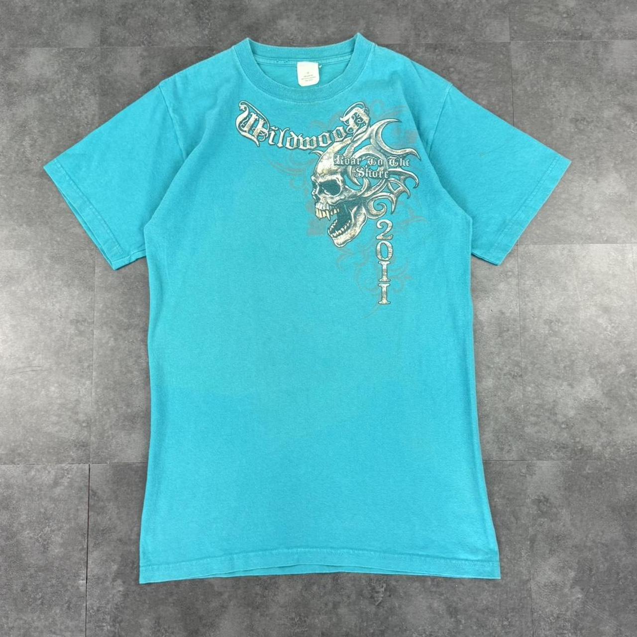 Grunge 2000s streetwear skull logo graphic T shirt