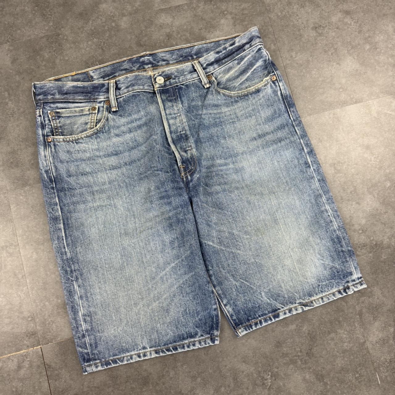 Levi’s 501 2000s dungaree workwear comfort fit denim shorts jorts