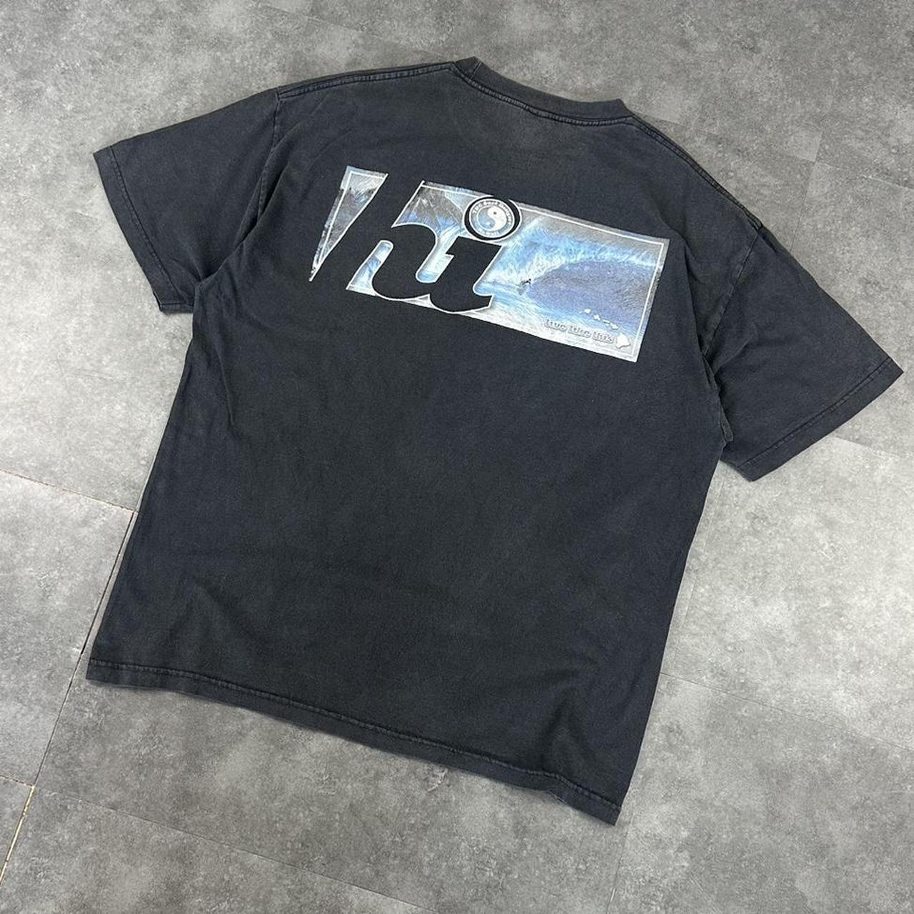 T&C Surfwear 90s printed graphic logo shirt