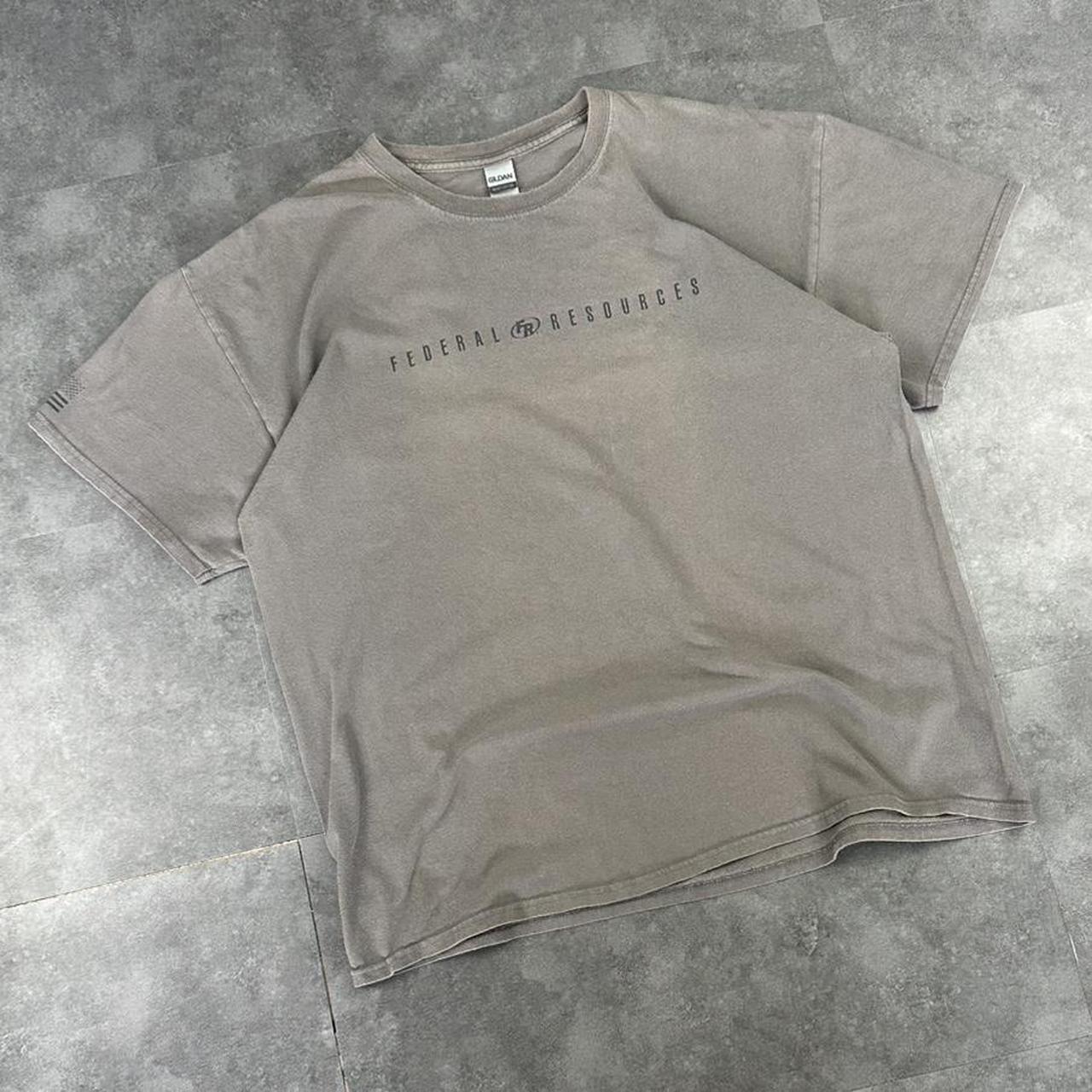 Gildan T Y2K 90s print graphic Federal Resources logo T shirt