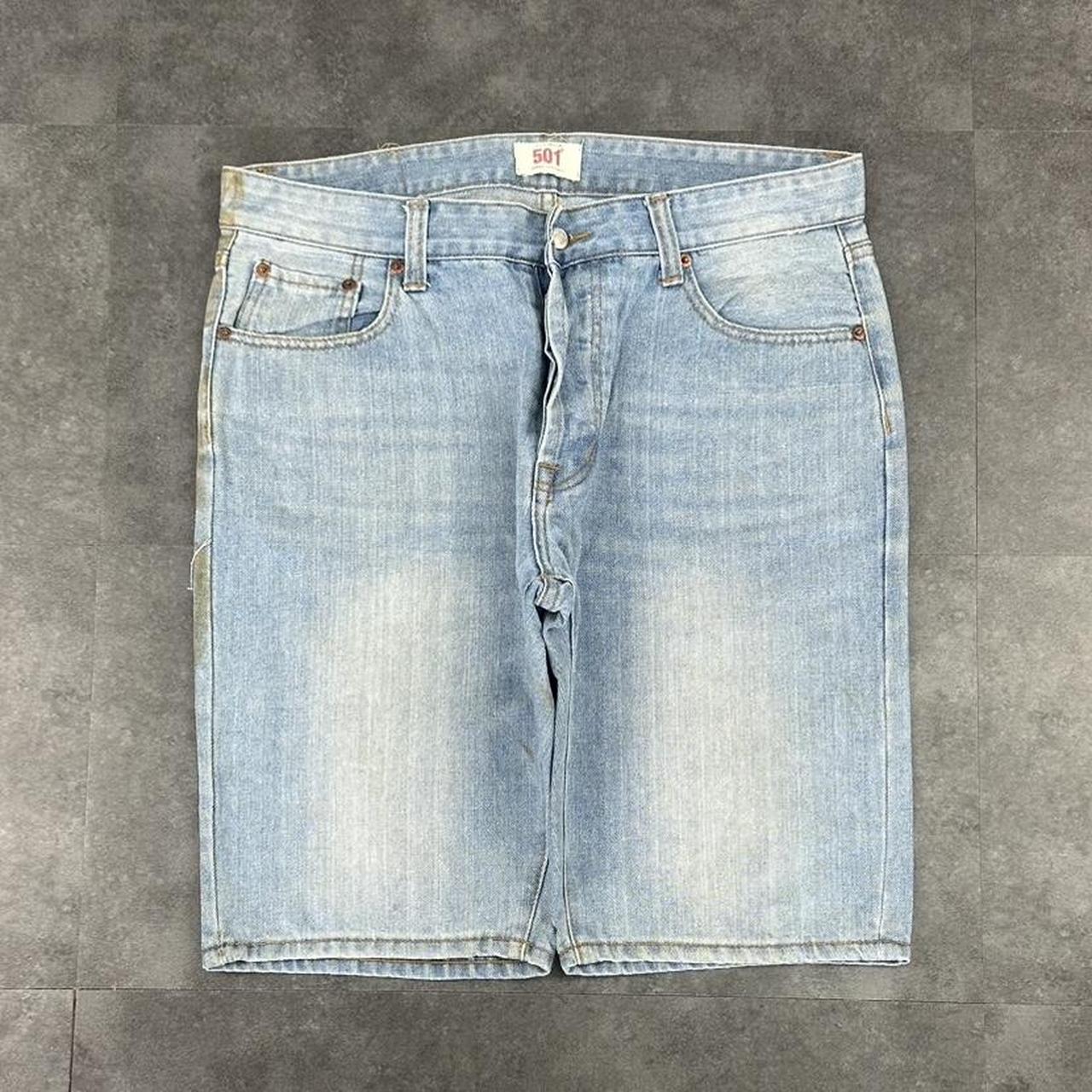Levi’s 501 2000s dungaree workwear comfort fit denim shorts jorts
