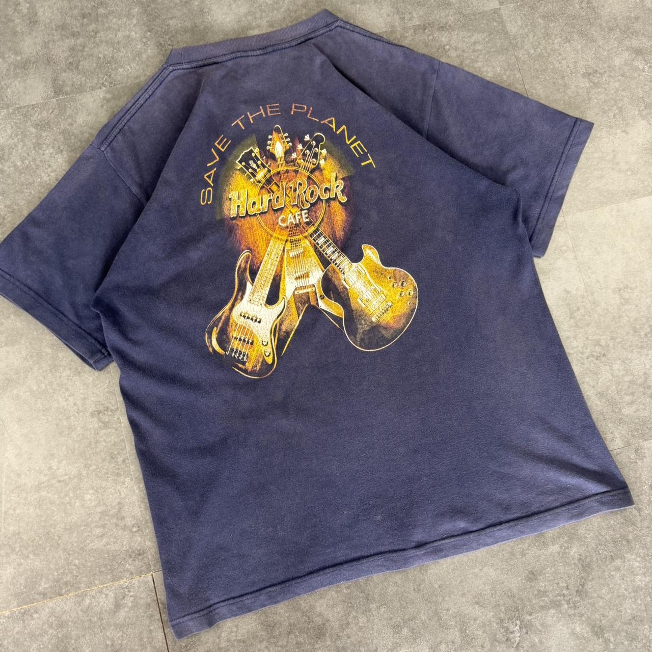 Hard Rock Cafe Dubai 2000s Surfwear guitars Logo design graphic T shirt