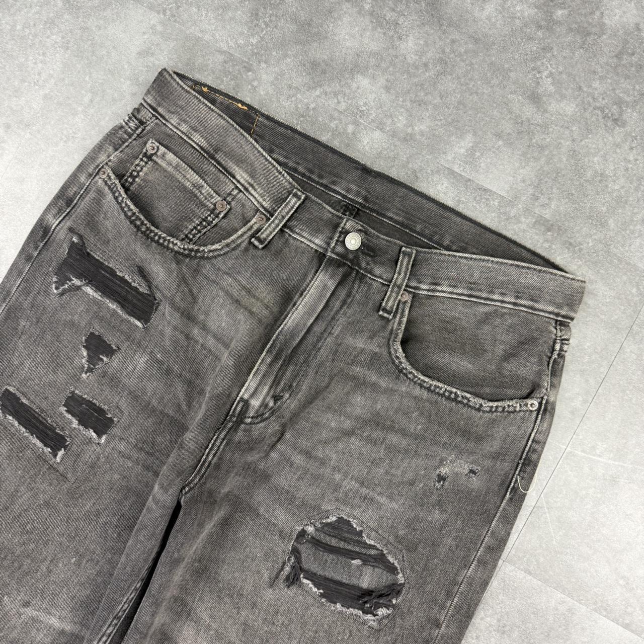 Levi’s 2000s dungaree workwear comfort fit denim shorts jorts