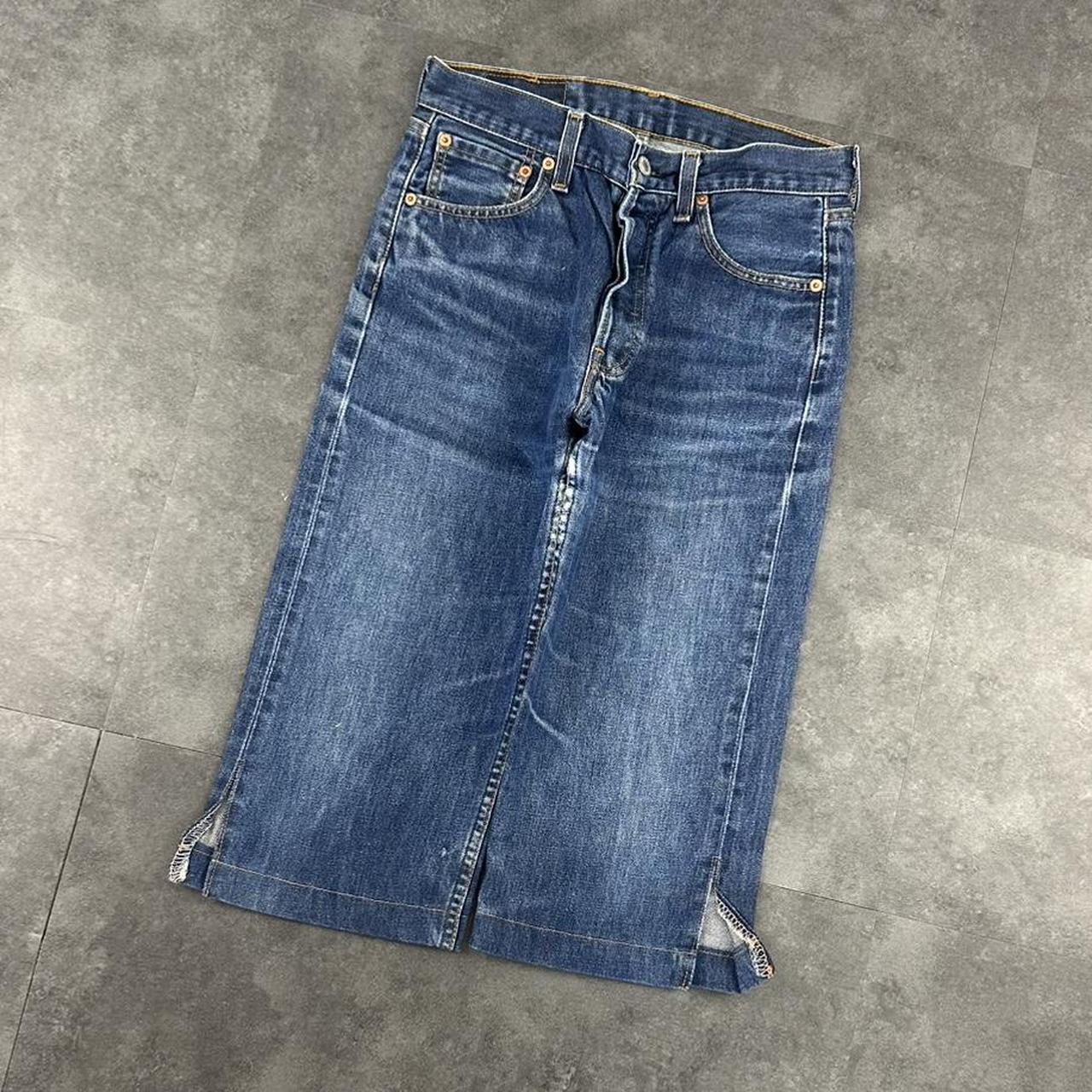 Levi’s 501 2000s dungaree workwear comfort fit denim shorts jorts