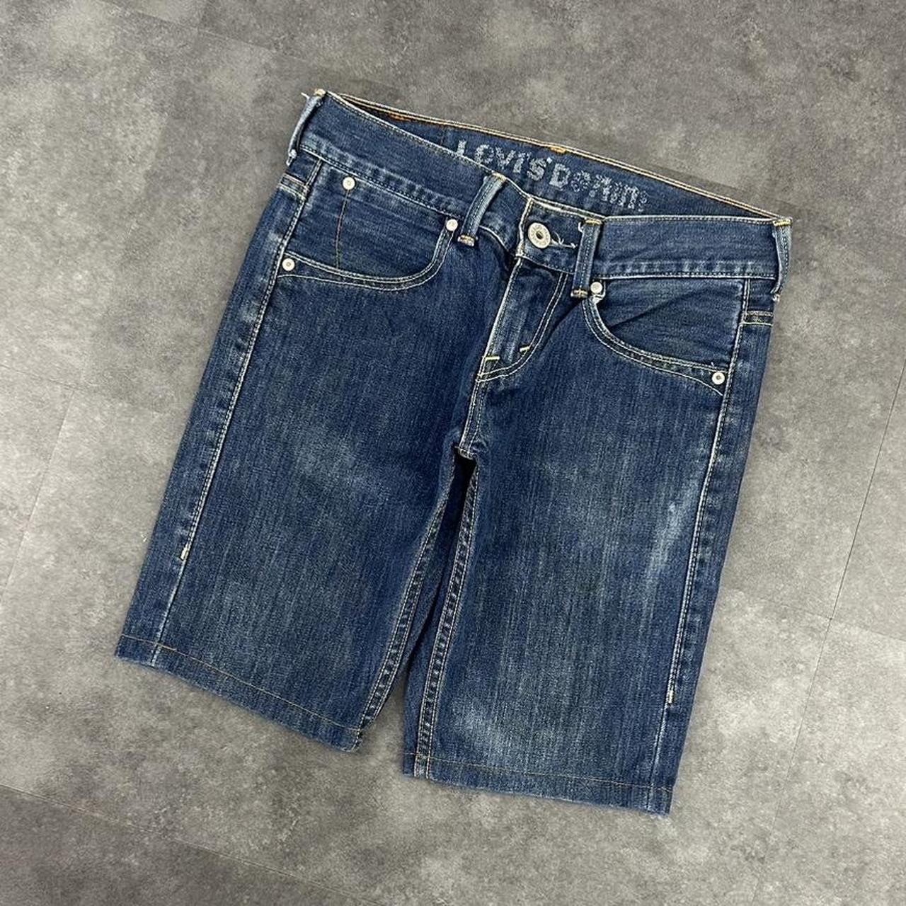 Levi’s 522 2000s dungaree workwear comfort fit denim shorts jorts