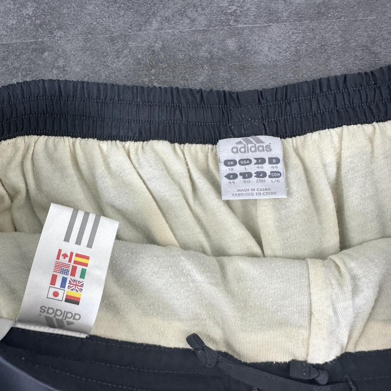 Adidas 2000s track vintage sports pants