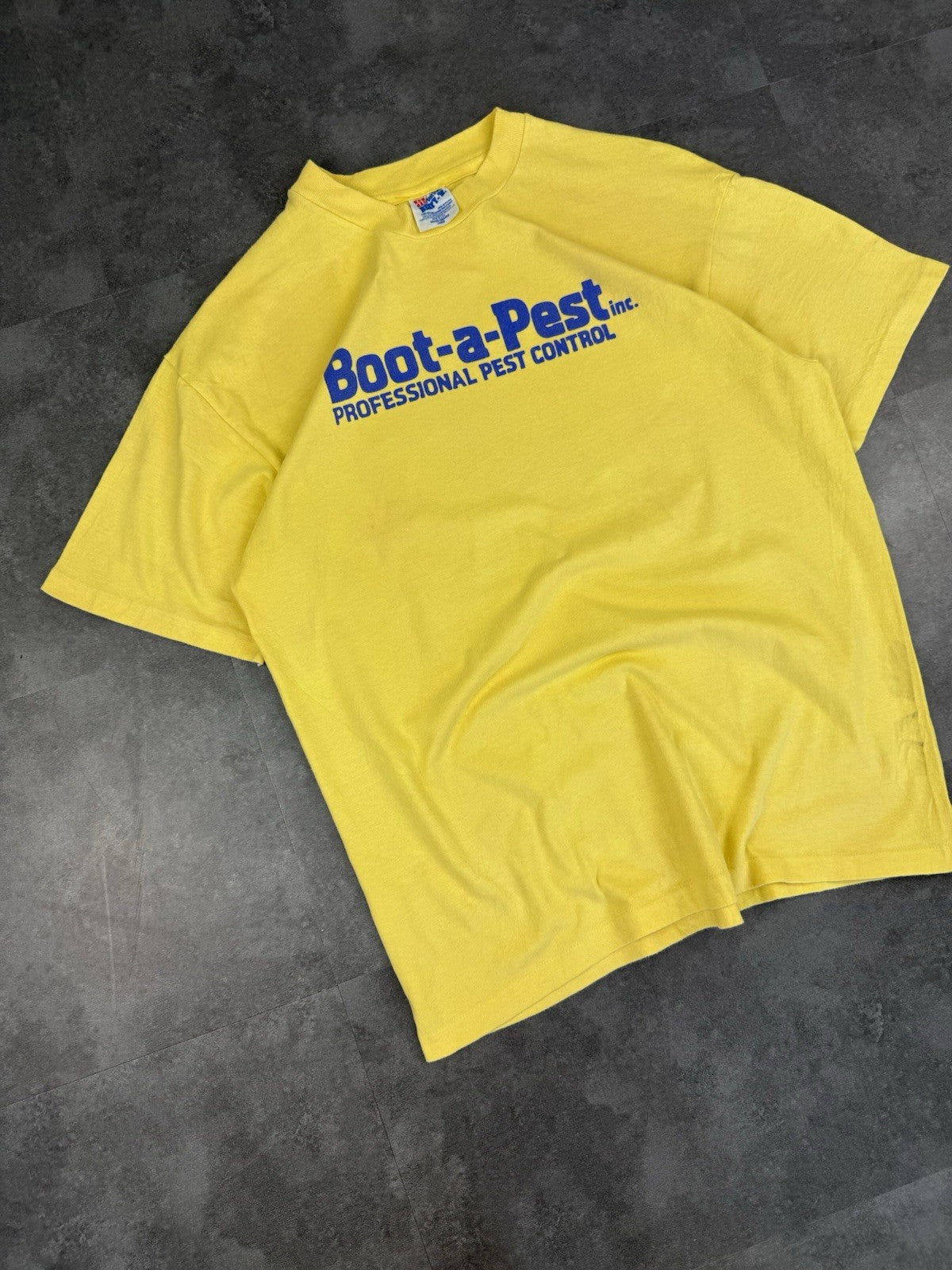 Single Stitch Hanes Beefy Boot-a-Pest Vintage 90s Made in USA T-Shirt Size L
