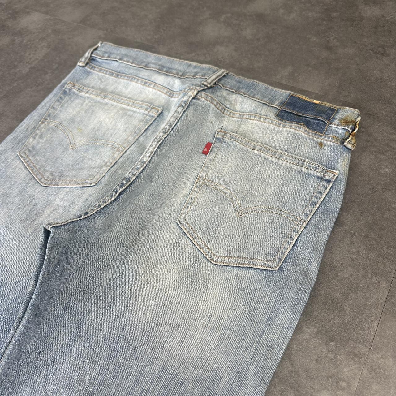 Levi’s 2000s dungaree workwear comfort fit denim shorts jorts