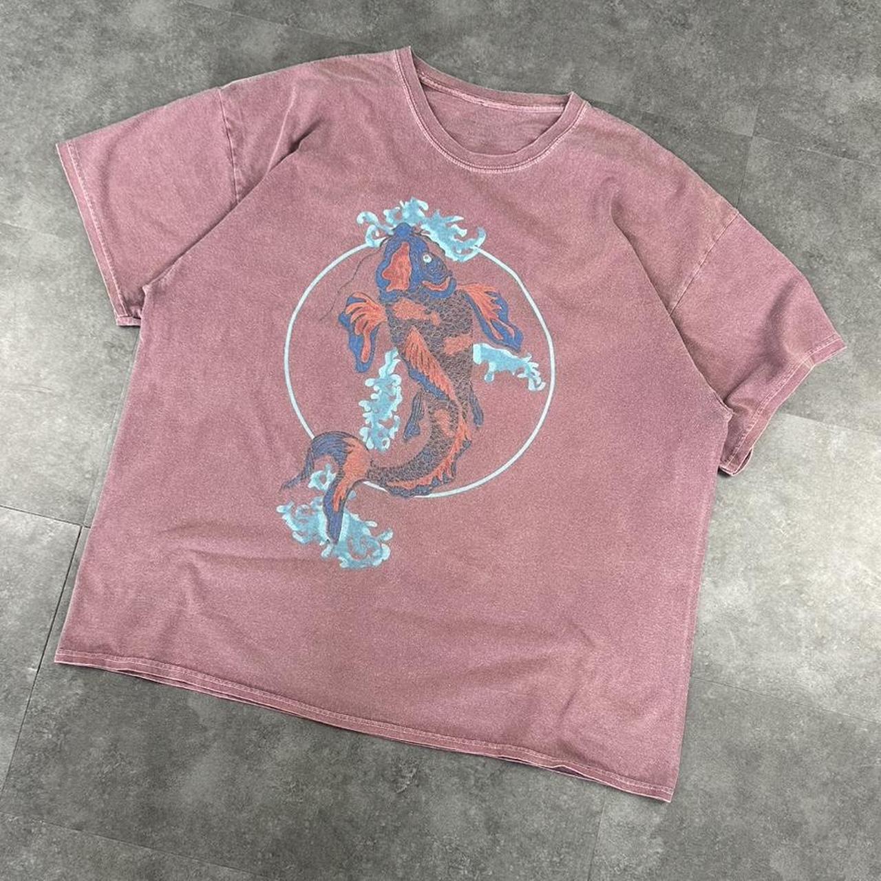 Urban Outfitters 2000s logo Print Fish design Logo graphic T shirt