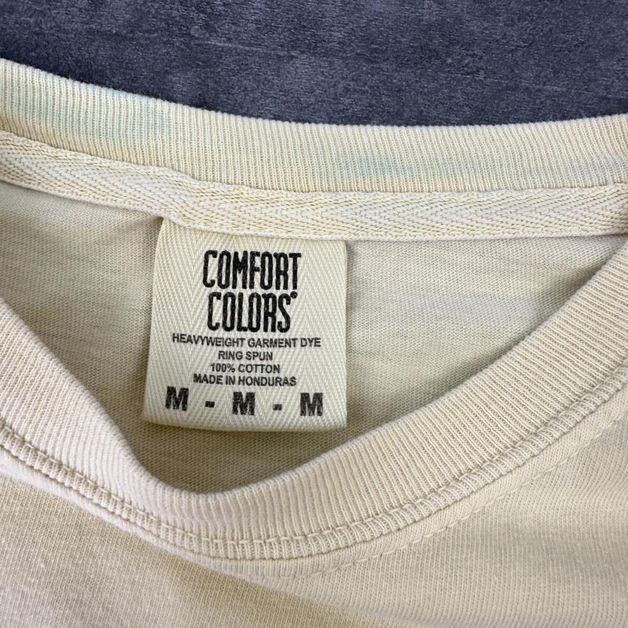 Comfort ColoursT 2000s Y2K logo Maui Nix print logo