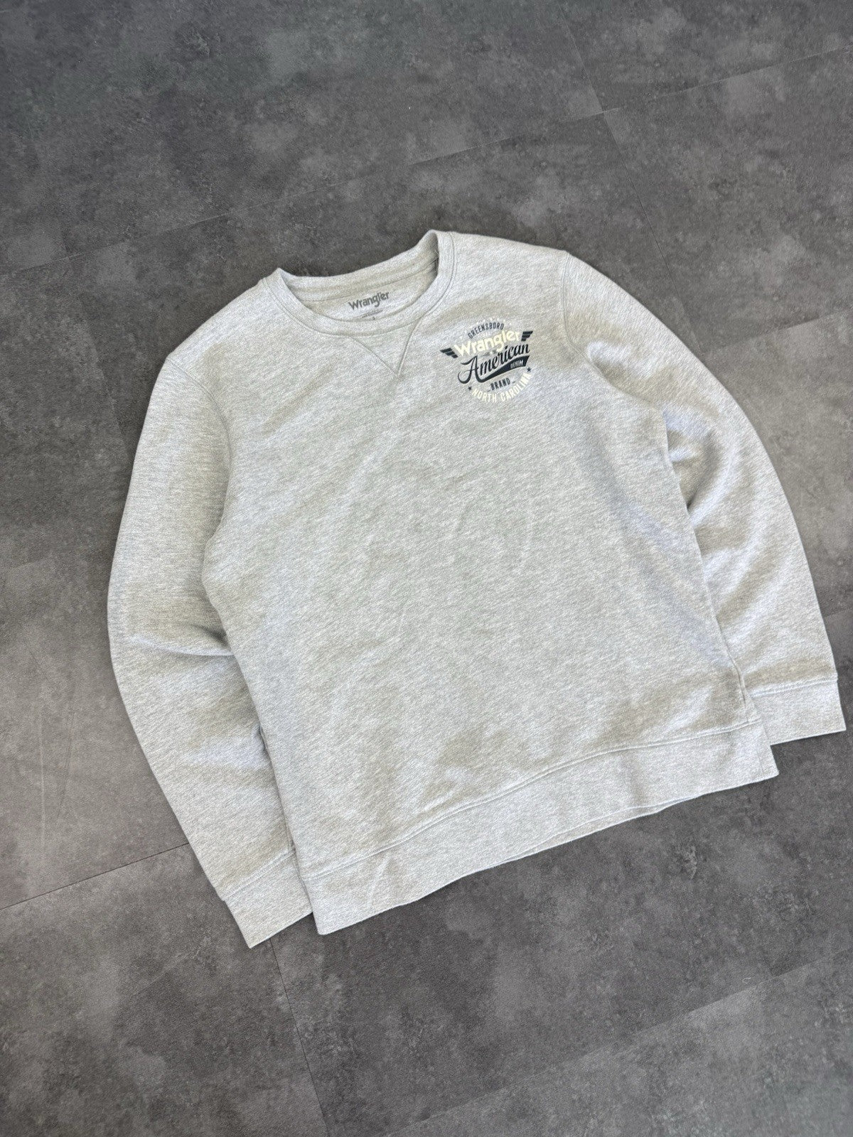 Wrangler Jeans Grey Sweatshirt Spellout Logo Mens Size Medium