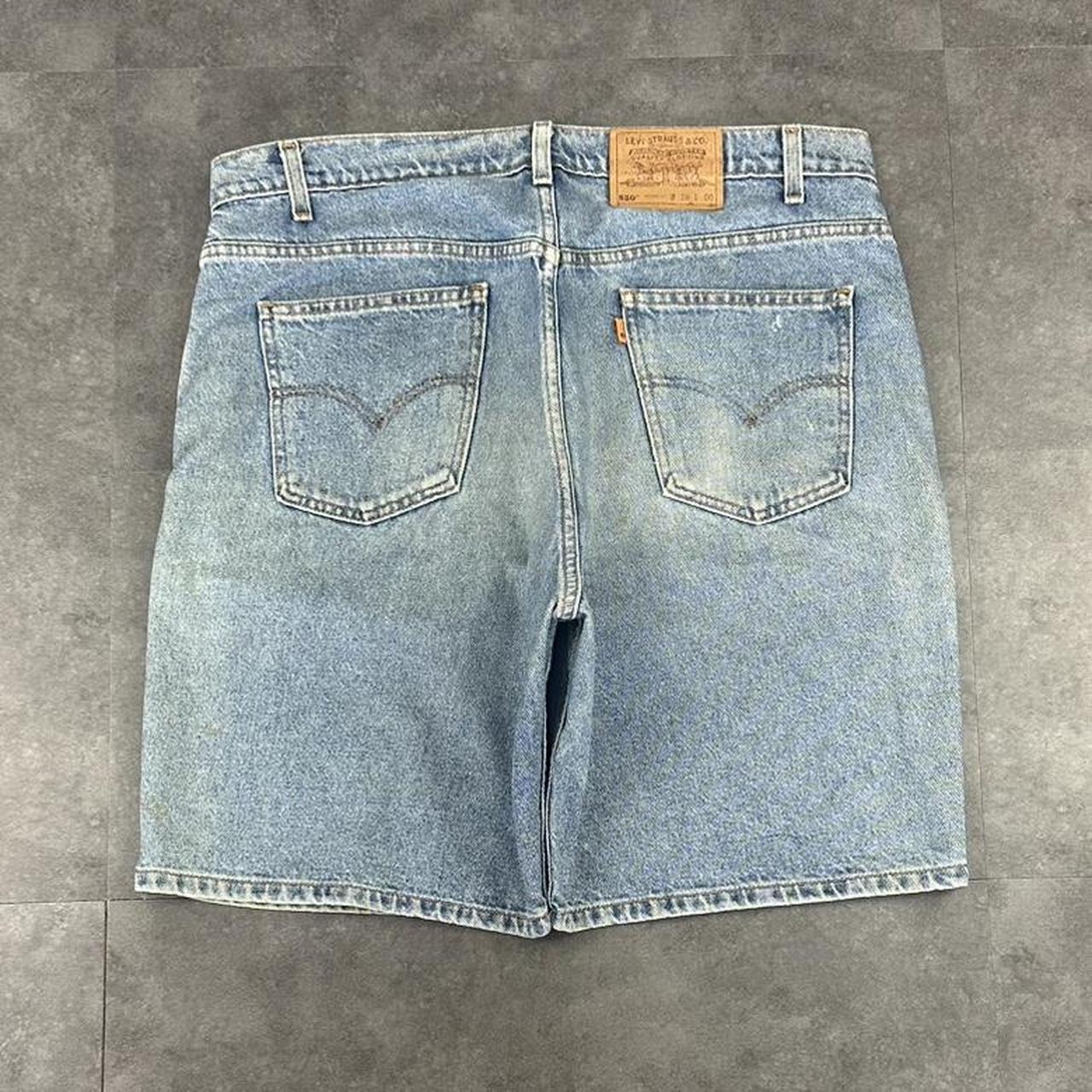 Levi’s 550 2000s dungaree workwear comfort fit denim shorts jorts