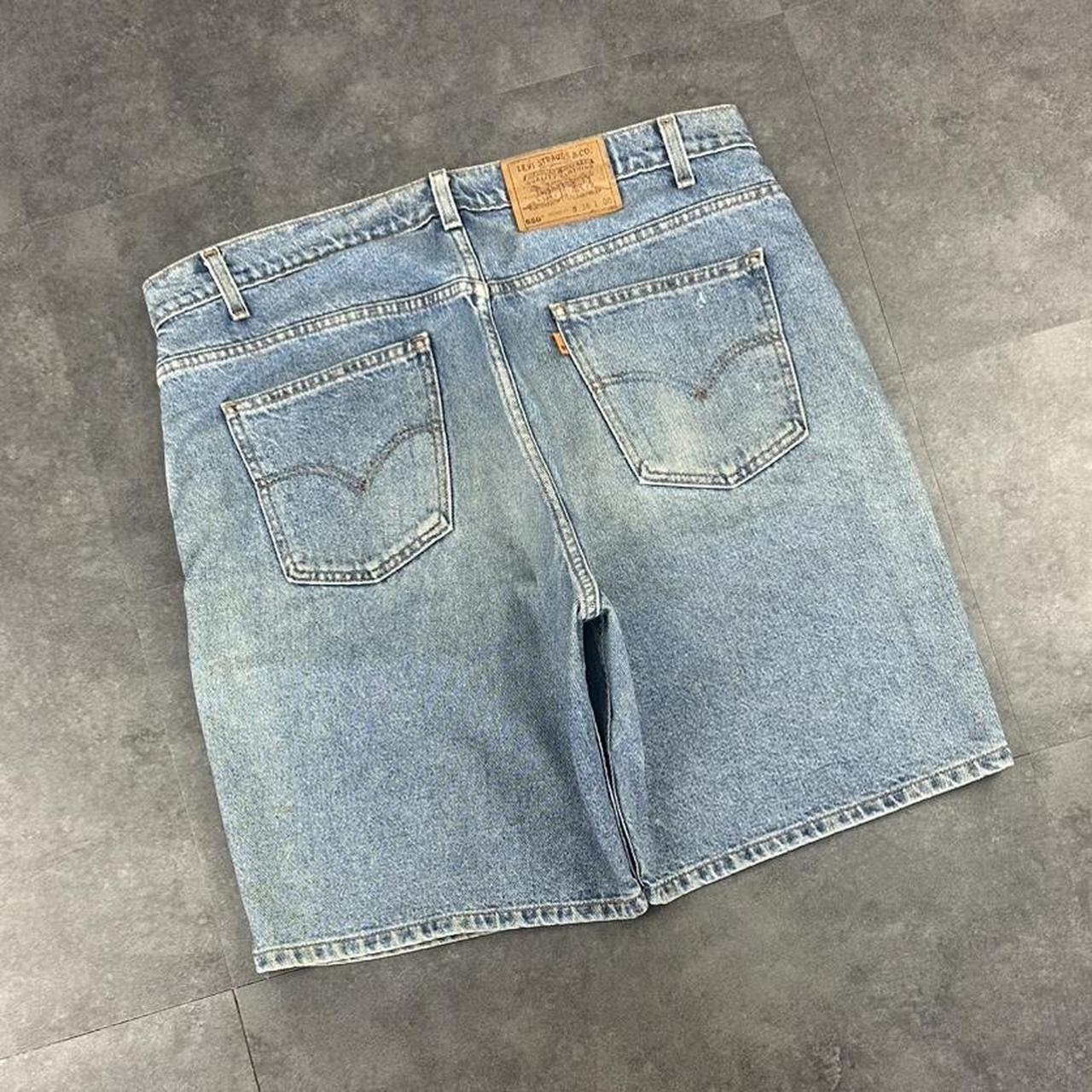 Levi’s 550 2000s dungaree workwear comfort fit denim shorts jorts