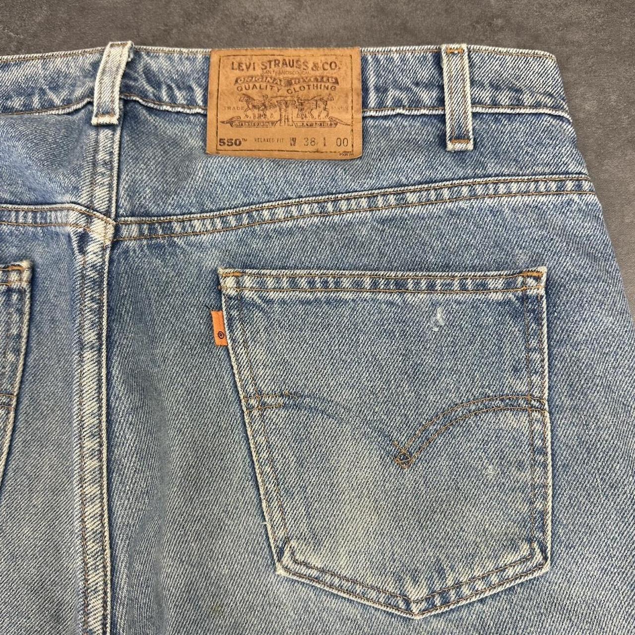 Levi’s 550 2000s dungaree workwear comfort fit denim shorts jorts