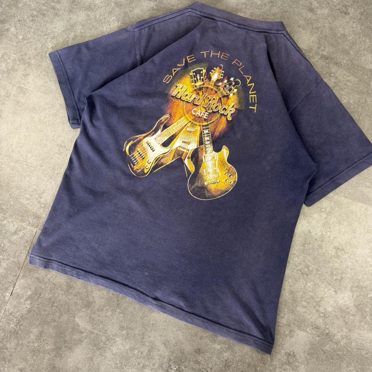 Hard Rock Cafe Dubai 2000s Surfwear guitars Logo design graphic T shirt
