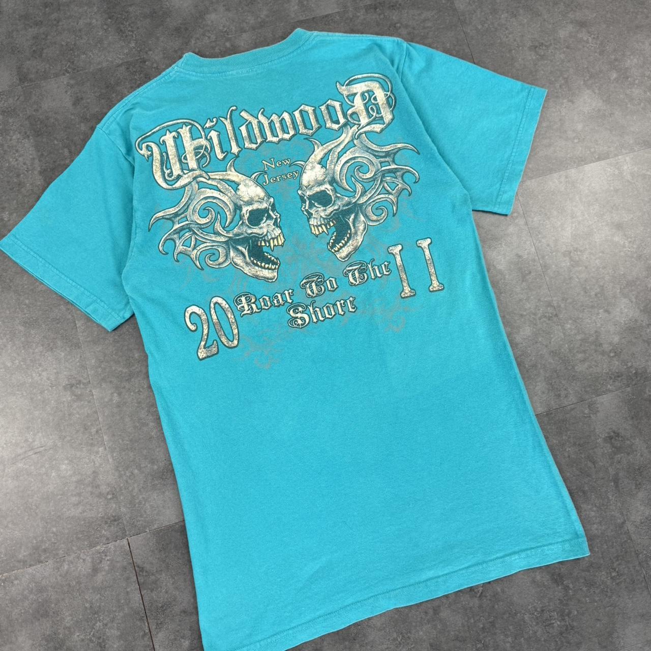 Grunge 2000s streetwear skull logo graphic T shirt
