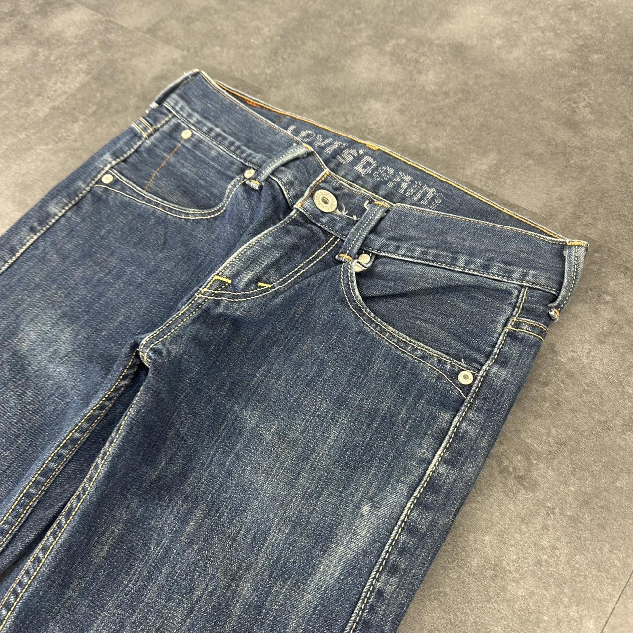 Levi’s 522 2000s dungaree workwear comfort fit denim shorts jorts