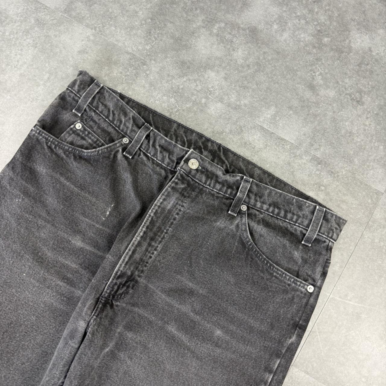 Levi’s 2000s dungaree workwear comfort fit denim shorts jorts