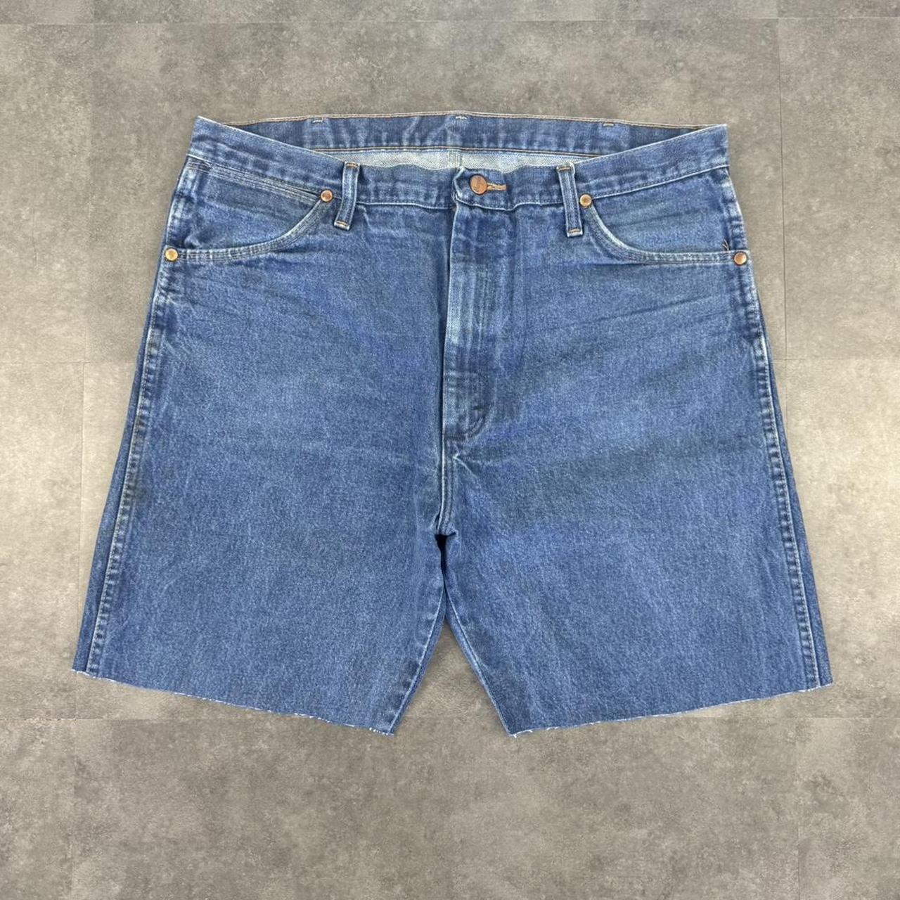 Wrangler 2000s Vintage relaxed cut off big logo shorts jorts