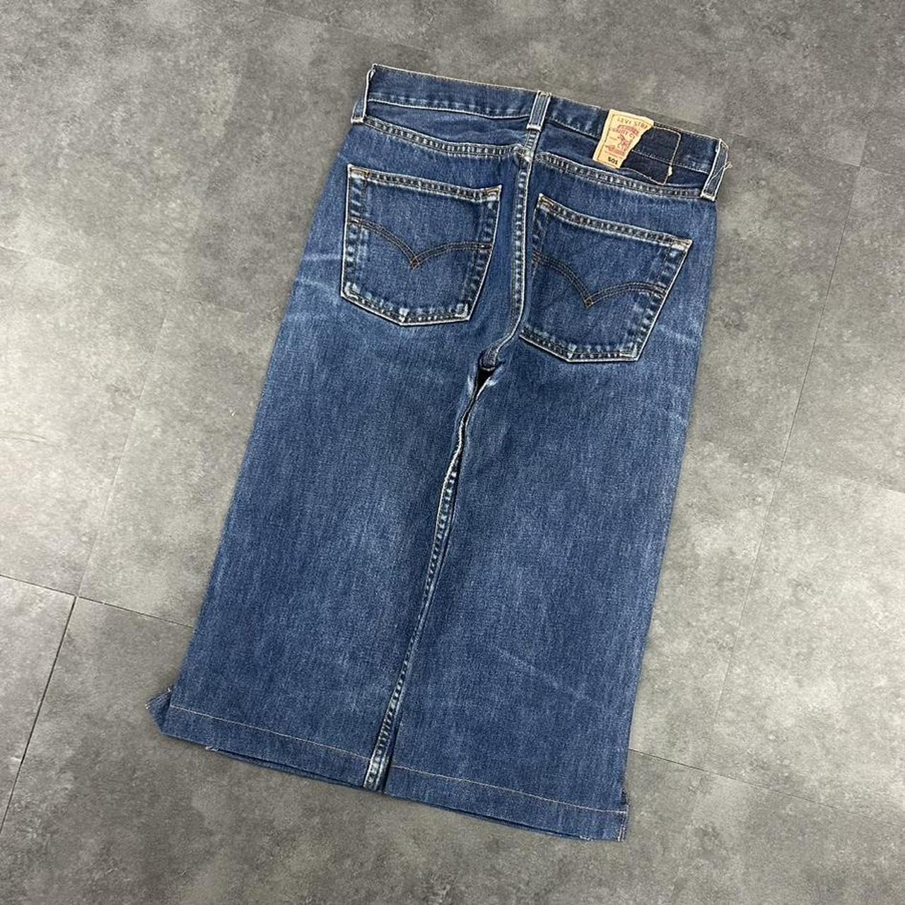 Levi’s 501 2000s dungaree workwear comfort fit denim shorts jorts