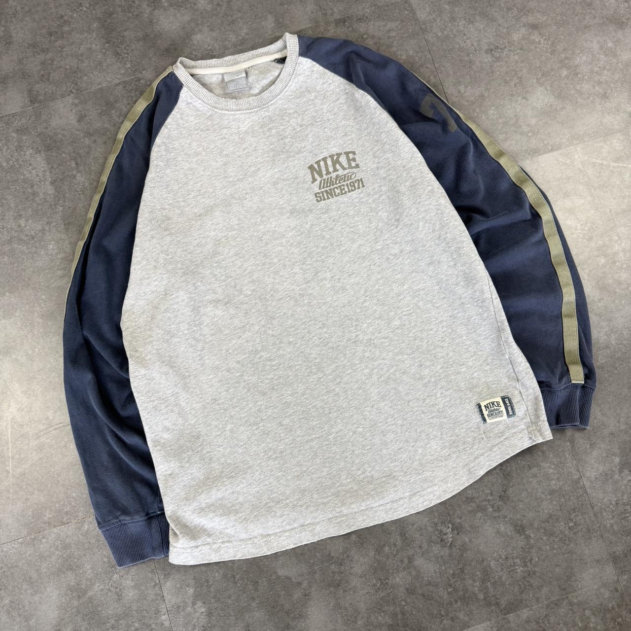 Nike vintage 2000s grey and navy sportswear print and embroidered sweatshirt