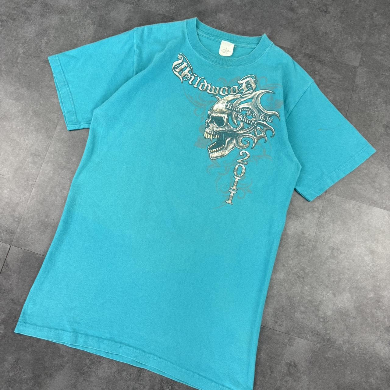 Grunge 2000s streetwear skull logo graphic T shirt