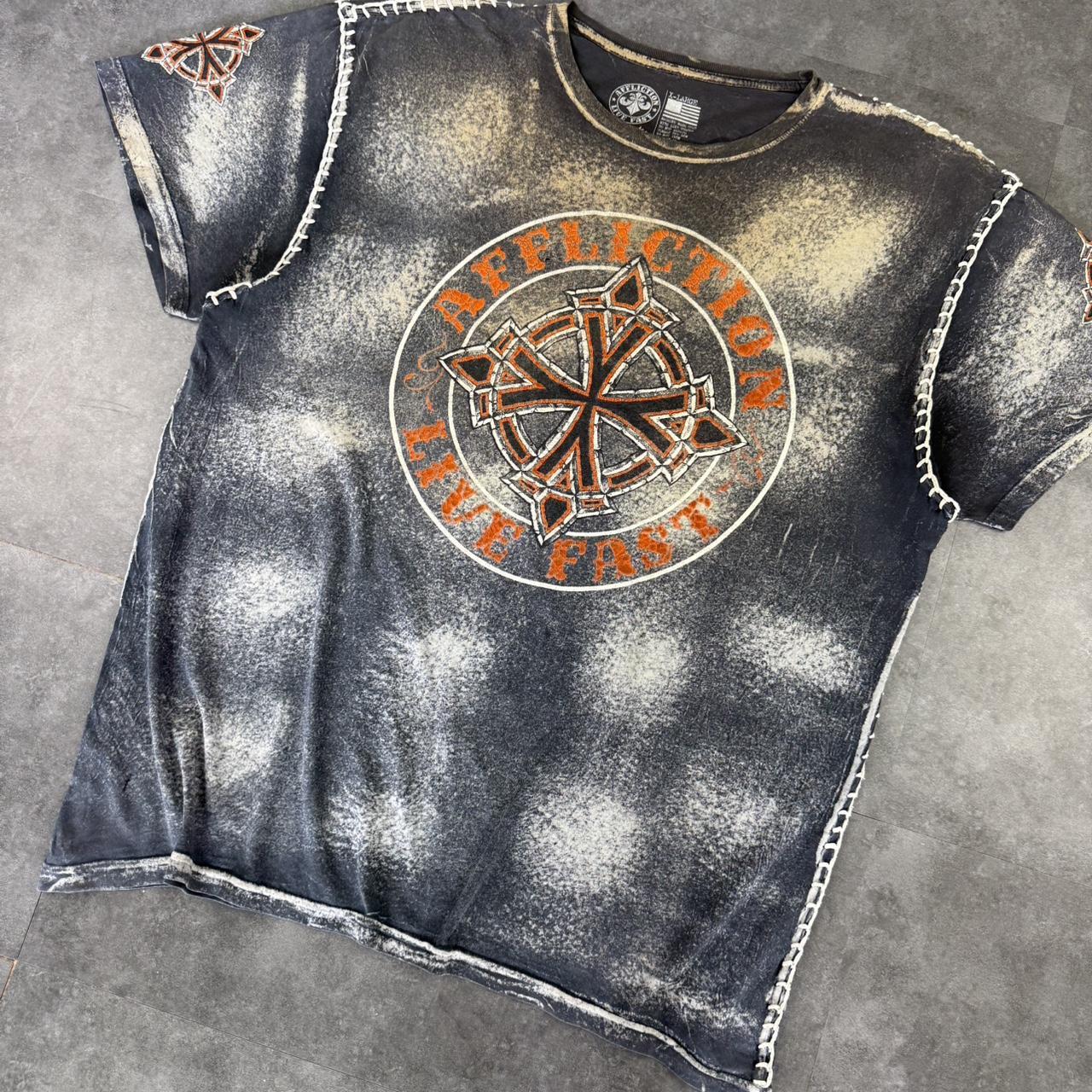 Affliction live fast 2000s gothic grunge design graphic T shirt