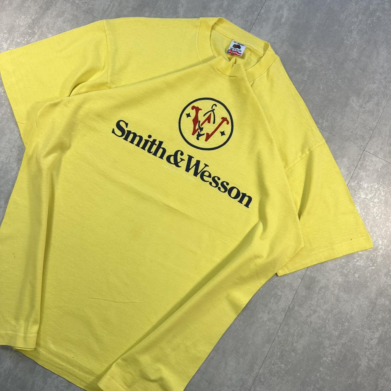 Rare Fruit of the loom 90s smith & Wesson single stitch vintage T shirt