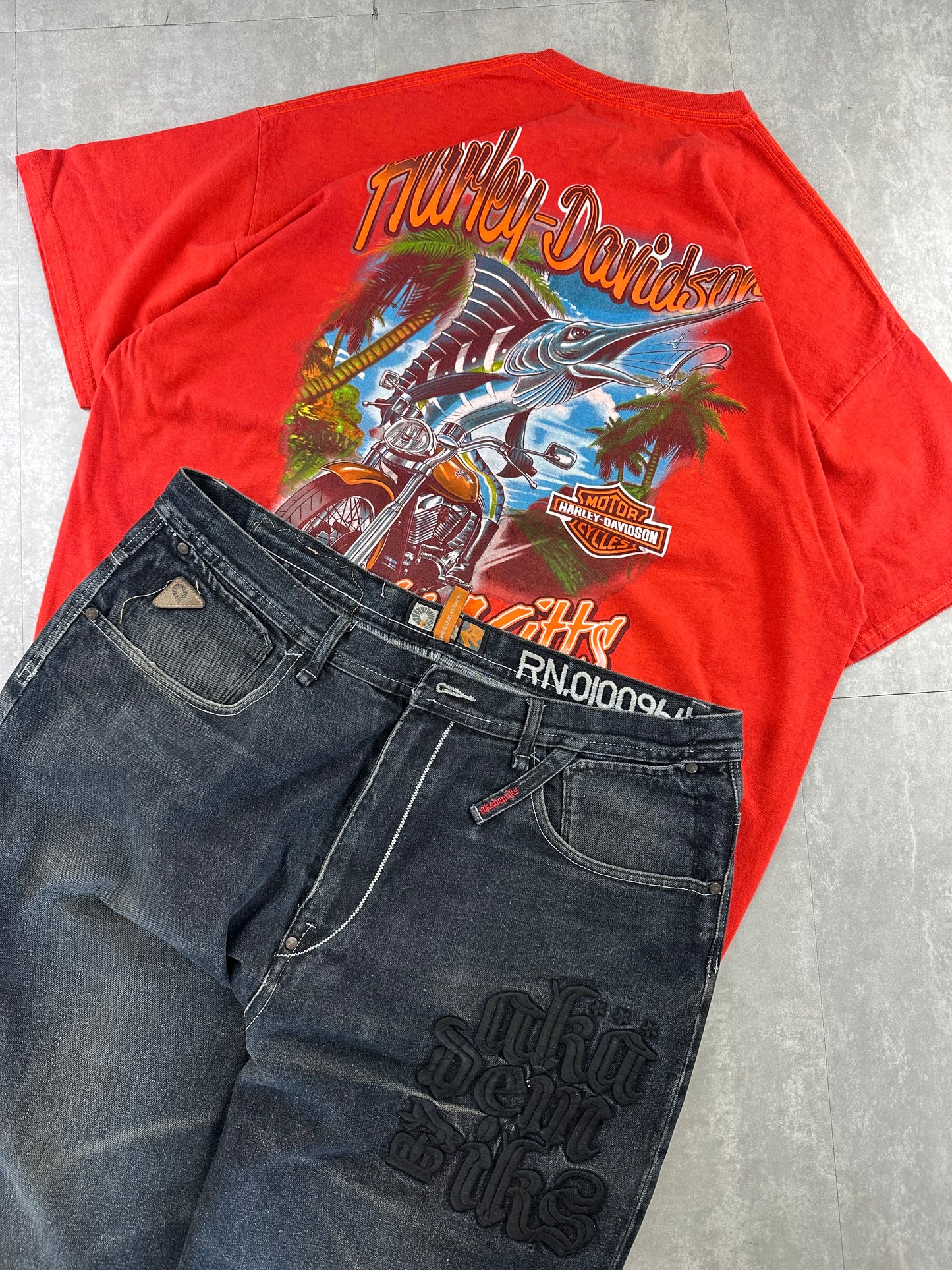 The Hip Hop Y2K Box (2 Piece)