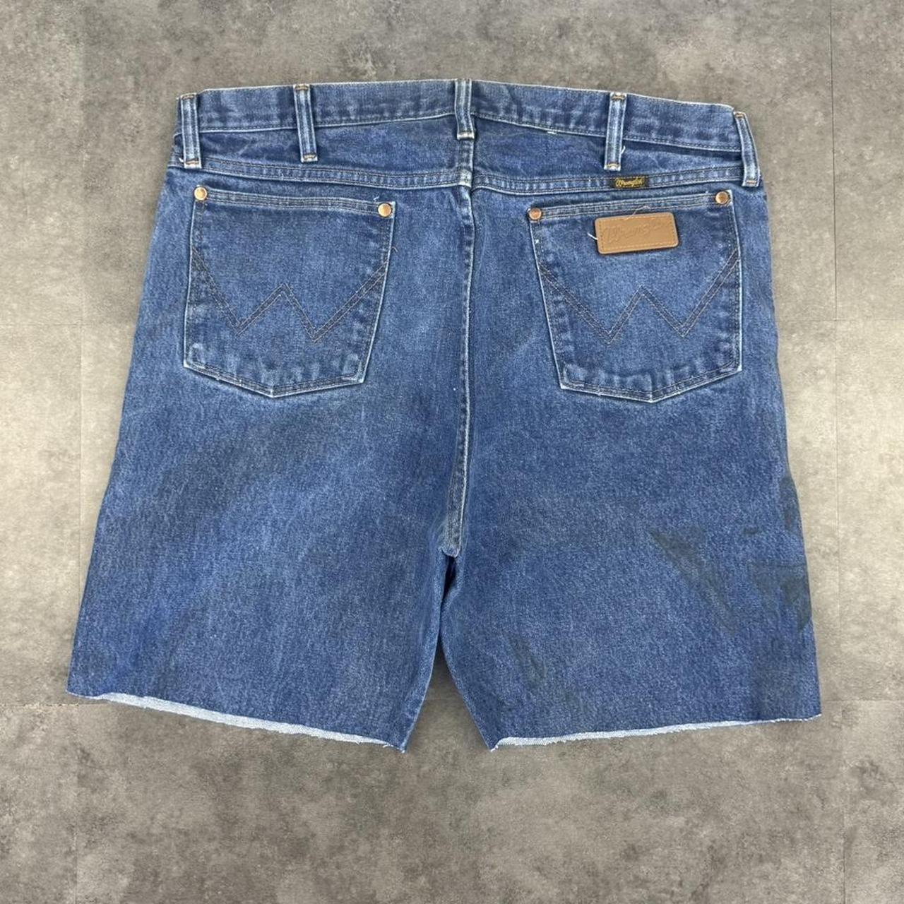 Wrangler 2000s Vintage relaxed cut off big logo shorts jorts