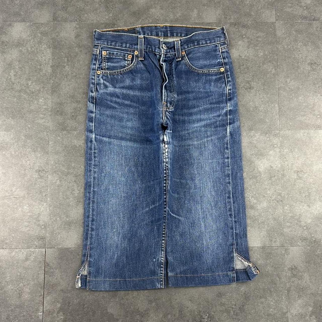 Levi’s 501 2000s dungaree workwear comfort fit denim shorts jorts