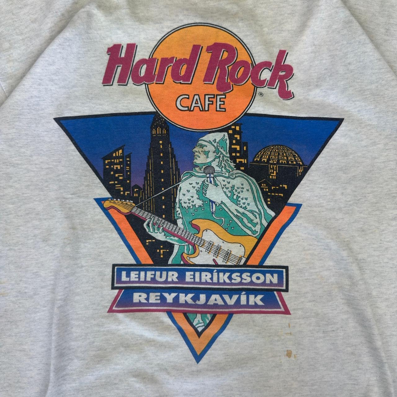 Hard Rock Cafe T 2000s Y2K logo Iceland Hotel Leifur Eiríksson print design