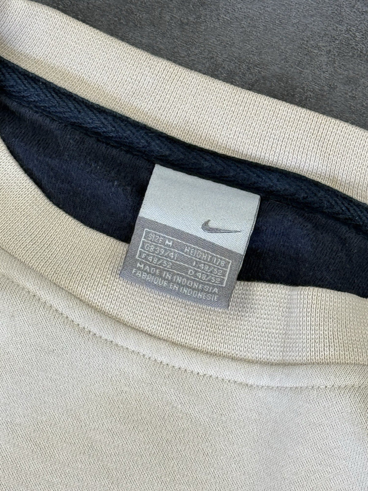 Vintage 90s Nike Grey Tag Cream Pullover Sweatshirt Centre Logo Size M
