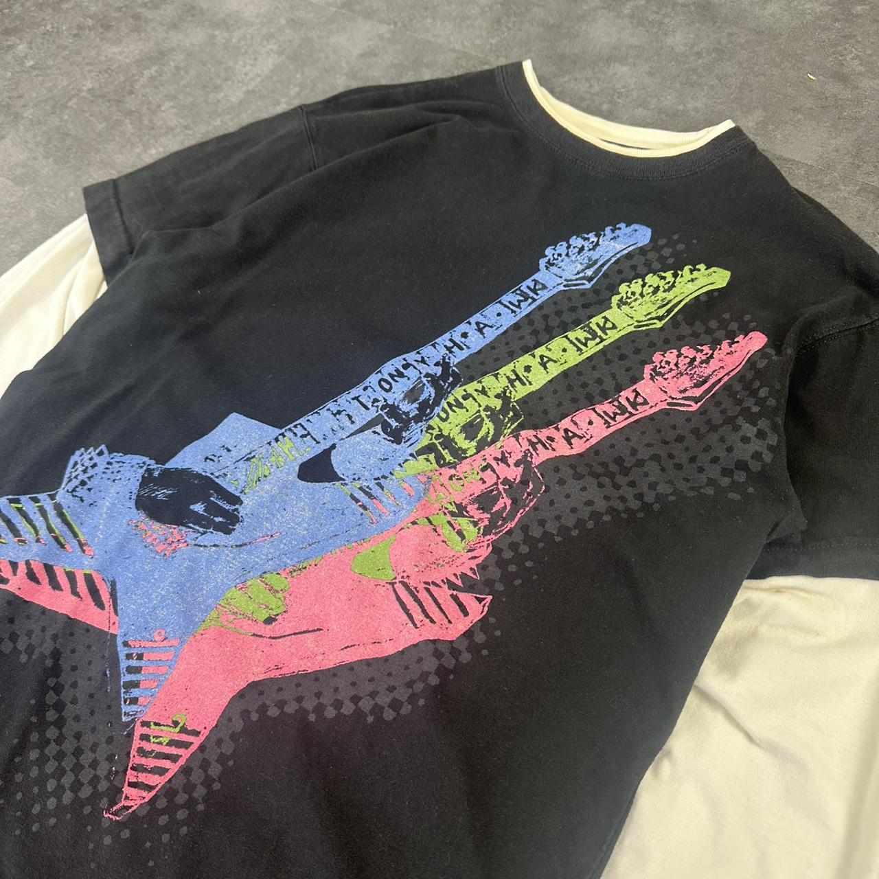 Guitar Hero Style T 2000s Print Japanese Logo graphic T shirt
