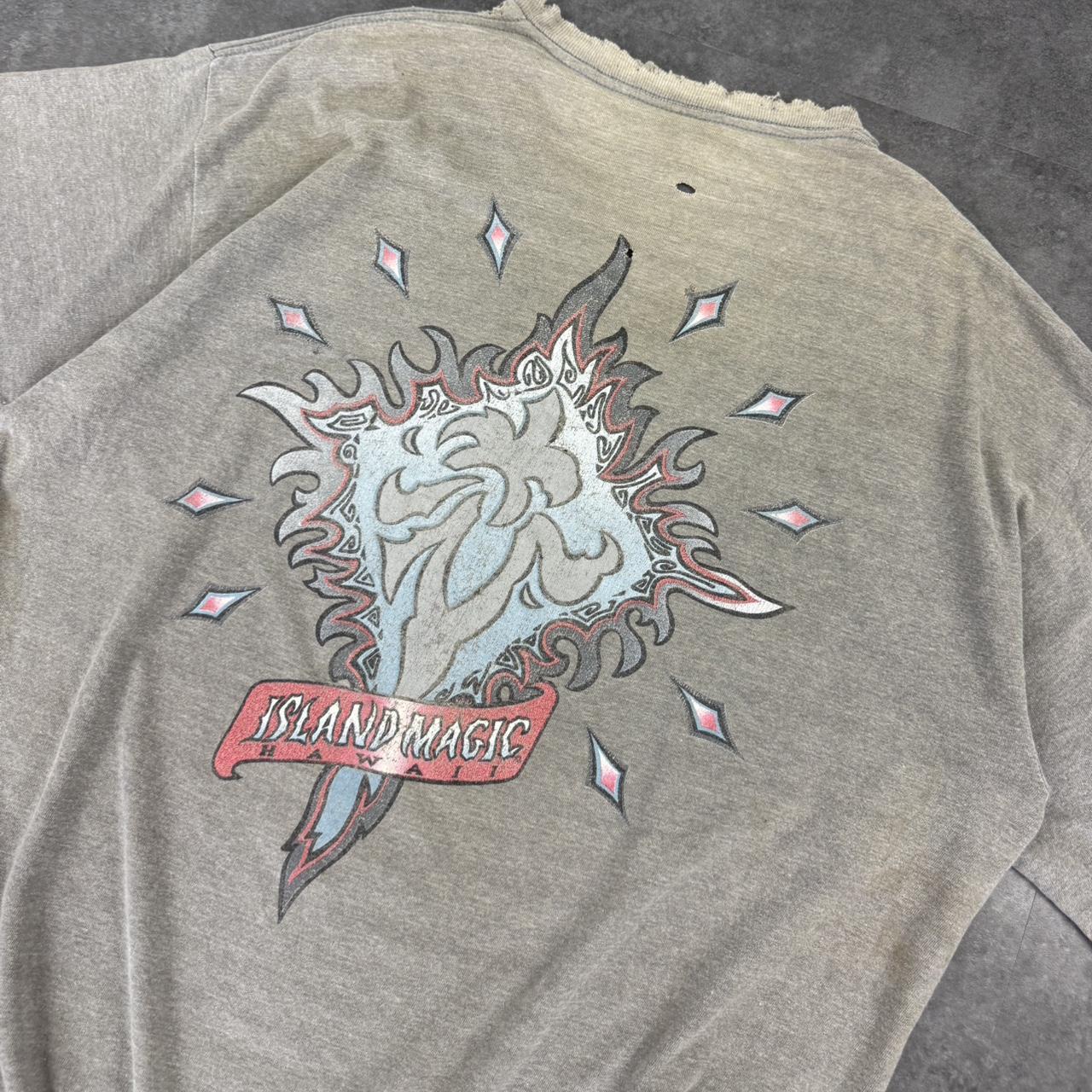 Volunteer 2000s island magic Hawaii distressed graphic print T shirt