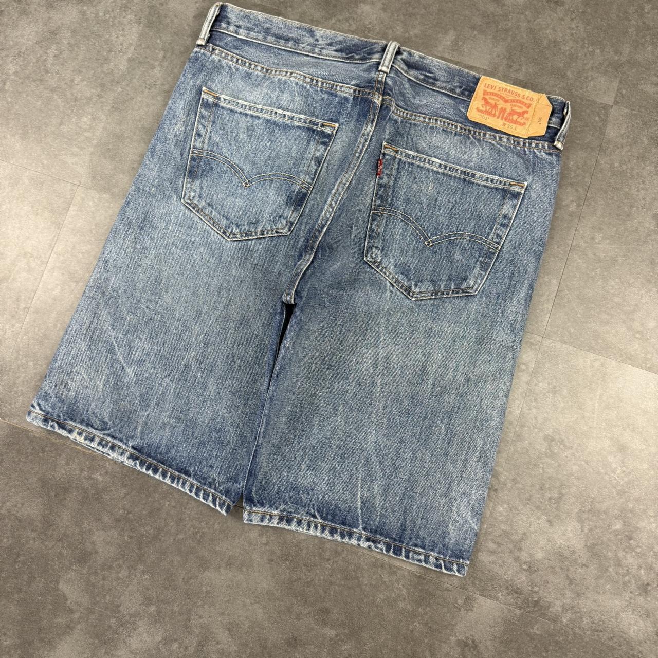 Levi’s 501 2000s dungaree workwear comfort fit denim shorts jorts