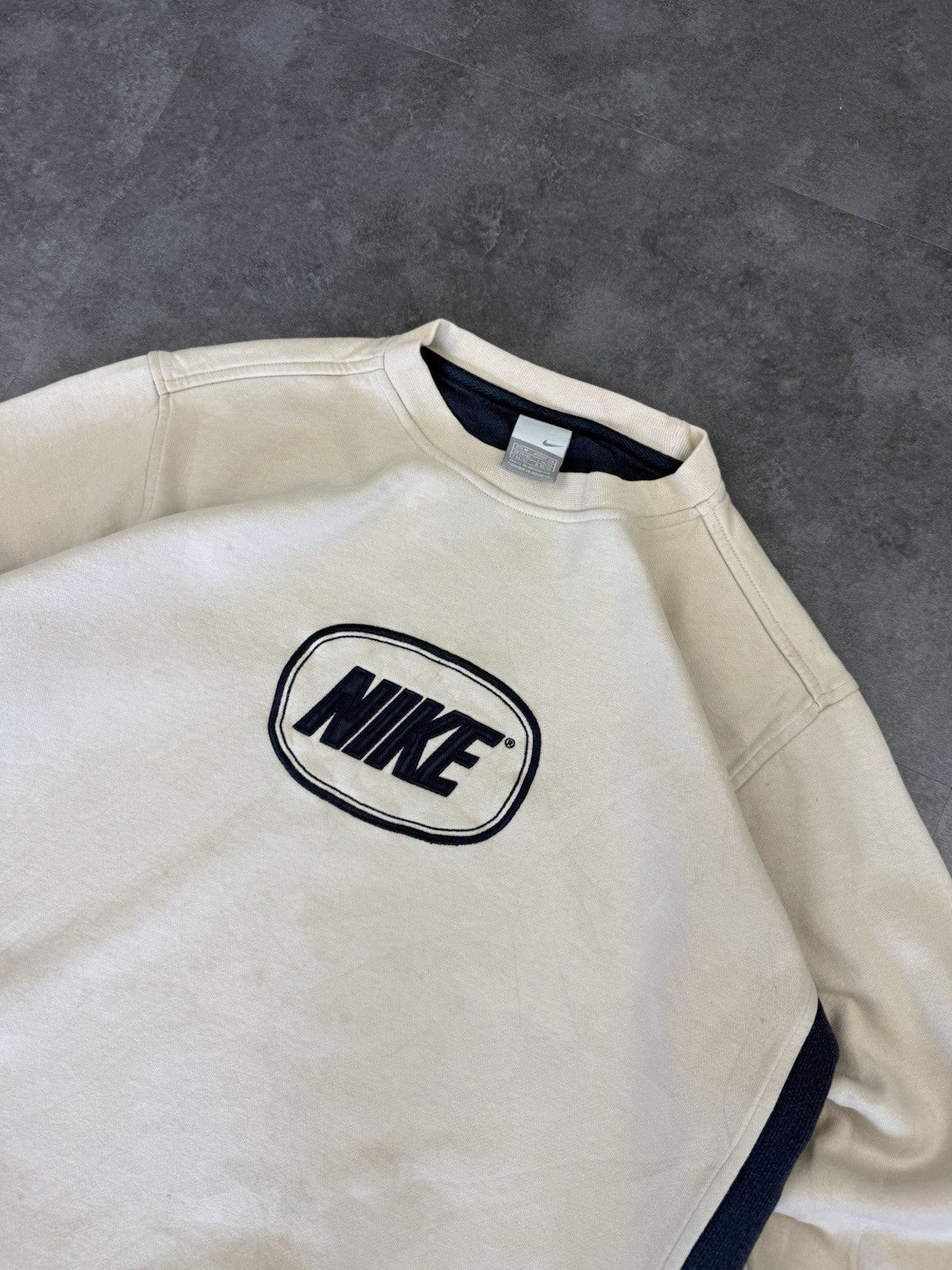 Vintage 90s Nike Grey Tag Cream Pullover Sweatshirt Centre Logo Size M