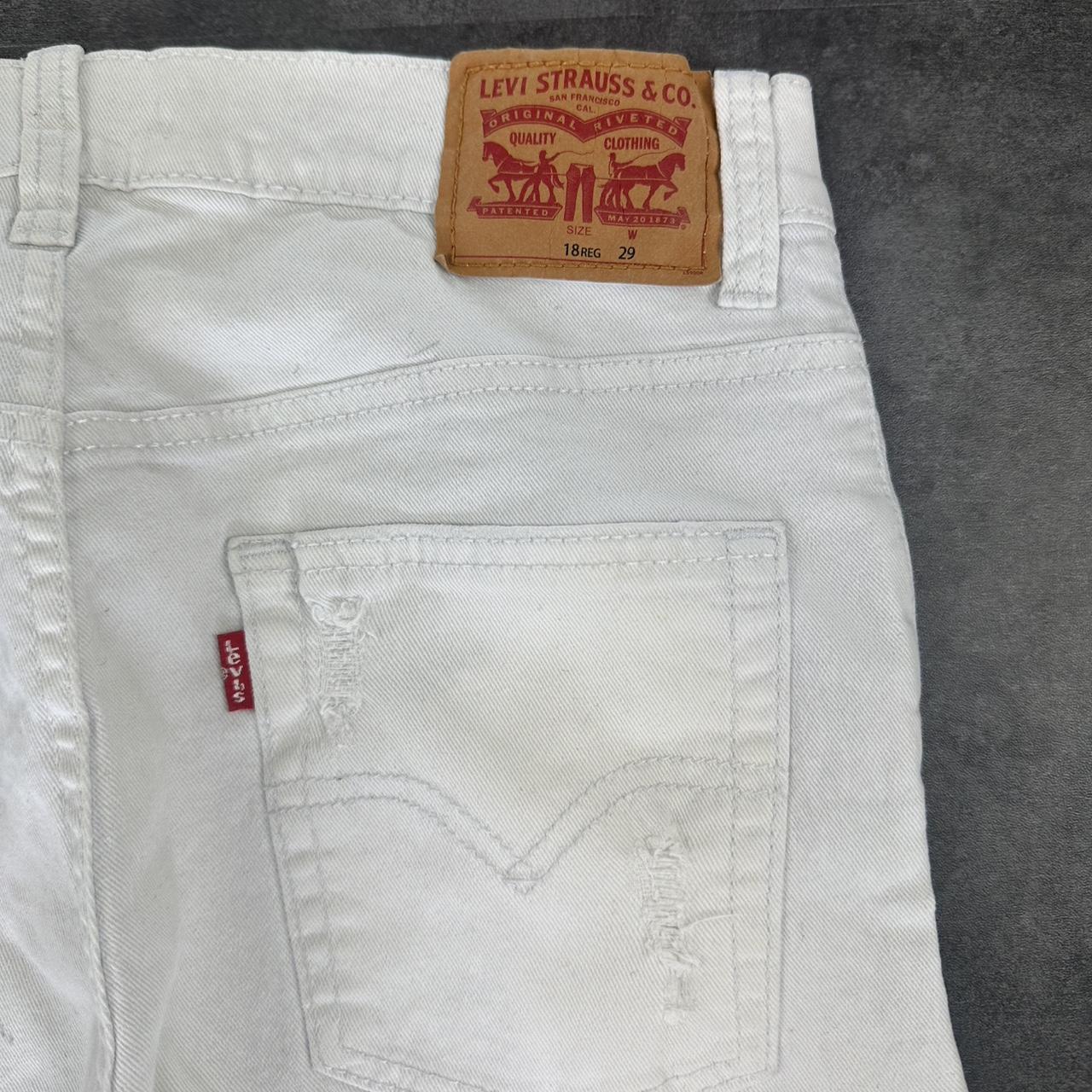 Levi’s 501 2000s dungaree workwear comfort fit denim shorts jorts