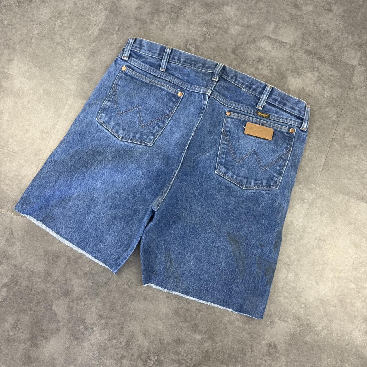 Wrangler 2000s Vintage relaxed cut off big logo shorts jorts