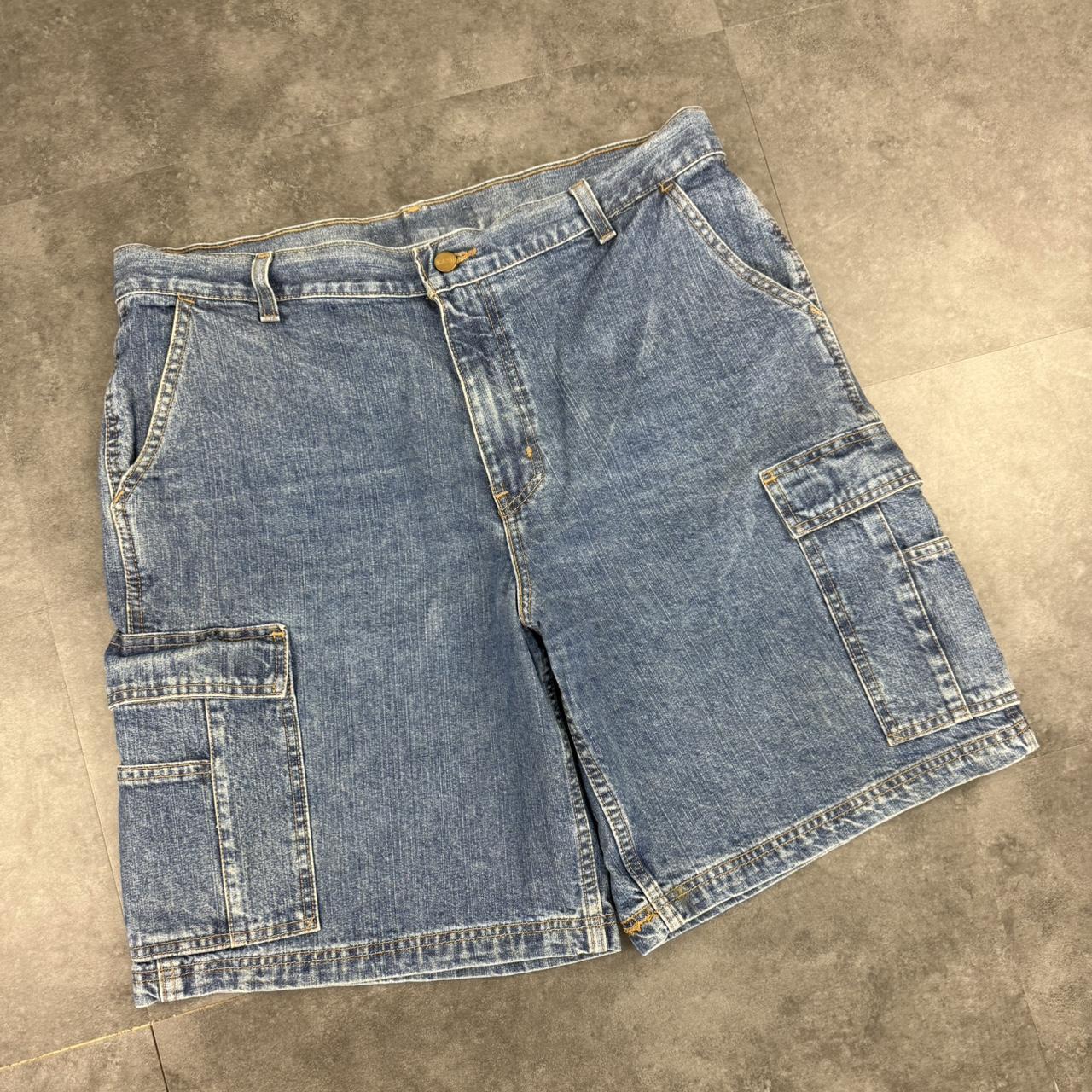 Carhartt 2000s dungaree workwear comfort fit denim shorts jorts