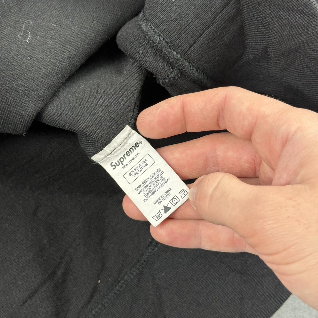 Supreme F/W 2018 Oval Logo Crew deck sweatshirt